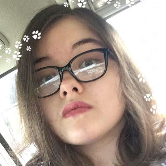 Meet your Posher, Taylor - Picture 1 of 1